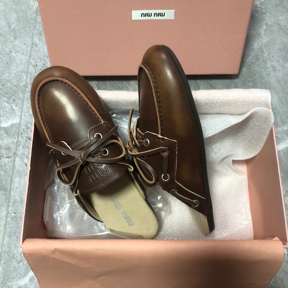 Miu Miu Brown Leather Bow Loafers - Picture 2 of 7